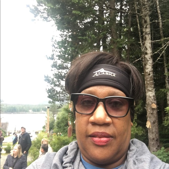 Meet your Posher, Krystal - Picture 1 of 1